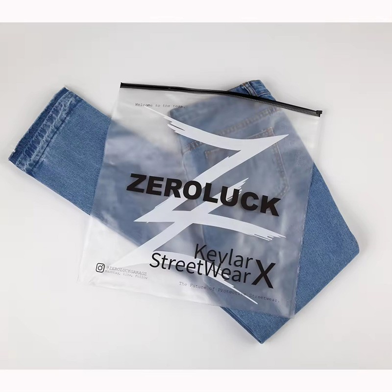 Eco-Friendly Zipper Clothes Packaging Plastic Ziplock Bag Waterproof Travel Clothes Bag