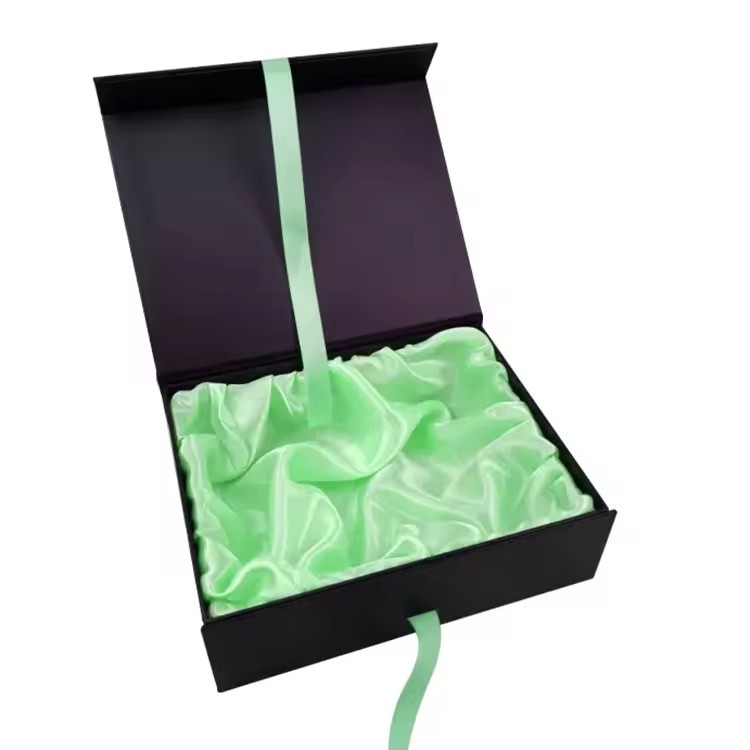 Printed Luxury Satin Lined Cardboard Boite Cadeau Magnetic Closure Black Hair Extension Packaging Box With Ribbon