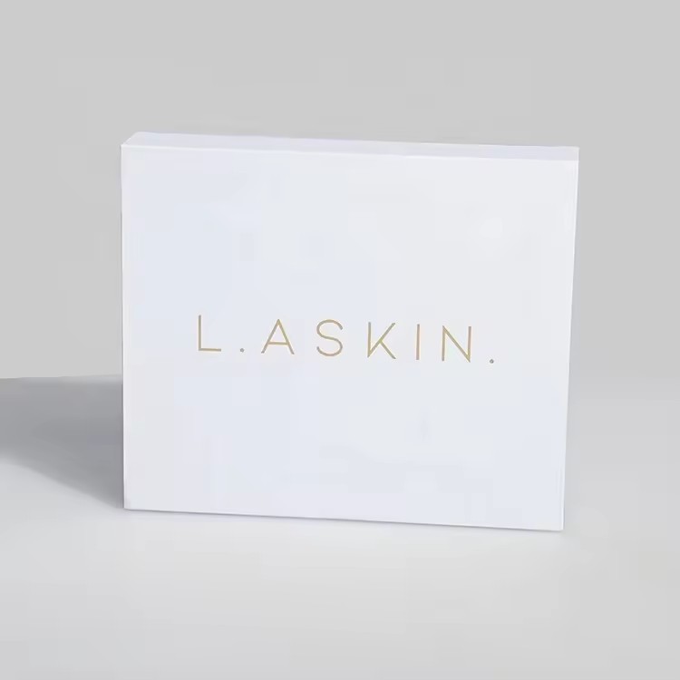 Custom Gold Foil Private Label Empty White Fancy Magnetic Skincare Products Set Box Packaging With Insert