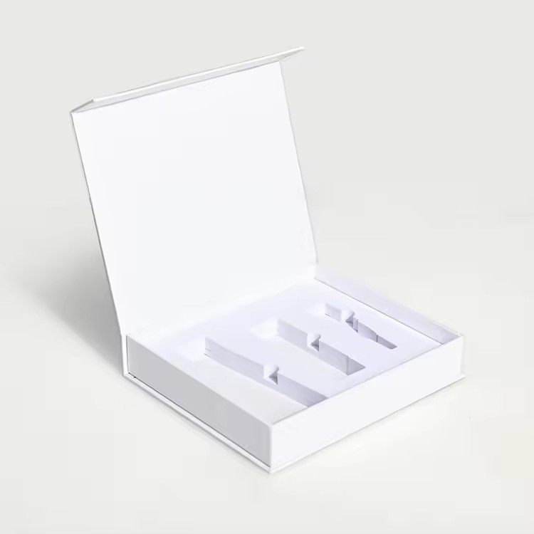 Custom Gold Foil Private Label Empty White Fancy Magnetic Skincare Products Set Box Packaging With Insert