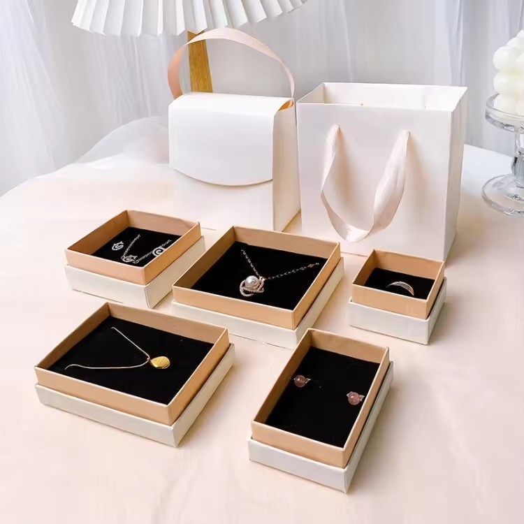 Recycled Rigid Paper Exquisite Mini Lid And Base Jewelry Storage Packaging Box