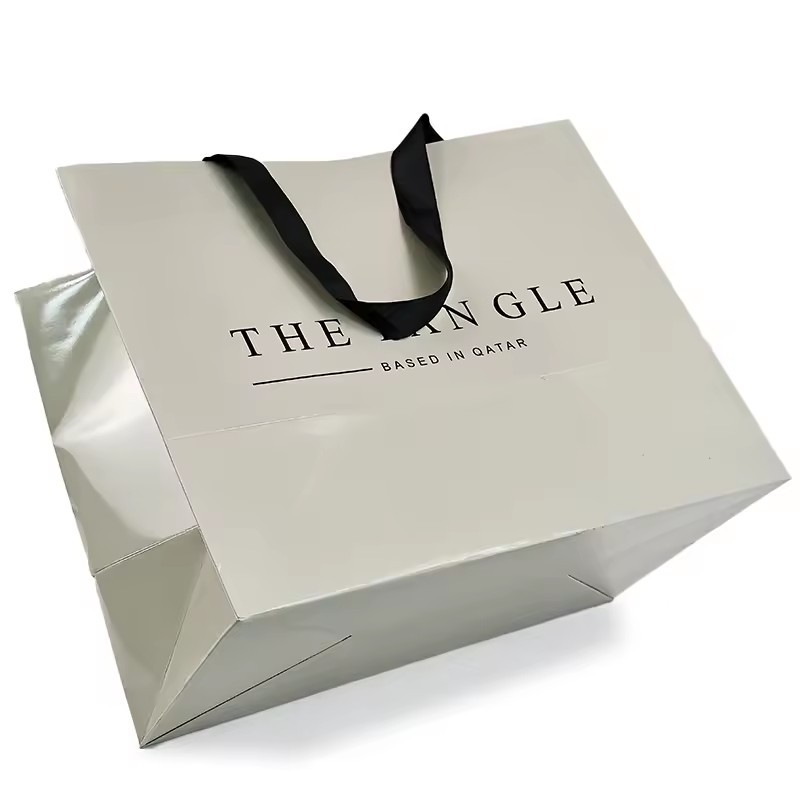 Luxury Gift Paper Bag Custom Printed Logo Shopping Paper Bags With Your Own Logo