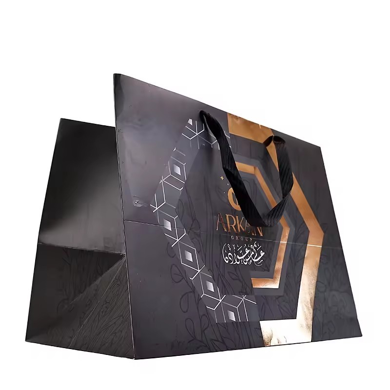 Luxury Black Clothes Packing Clothing Shopping Gift Bag Paper Bags Printed Custom Logo