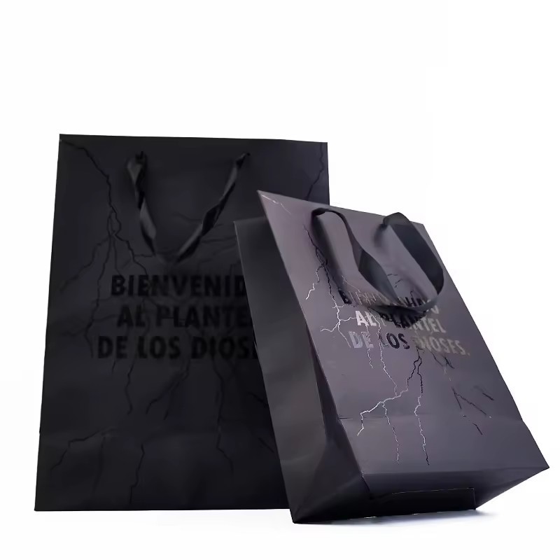 black paper Bag Custom Printed UV Logo Red Gift Packaging Paper with Luxury Handle paper bag