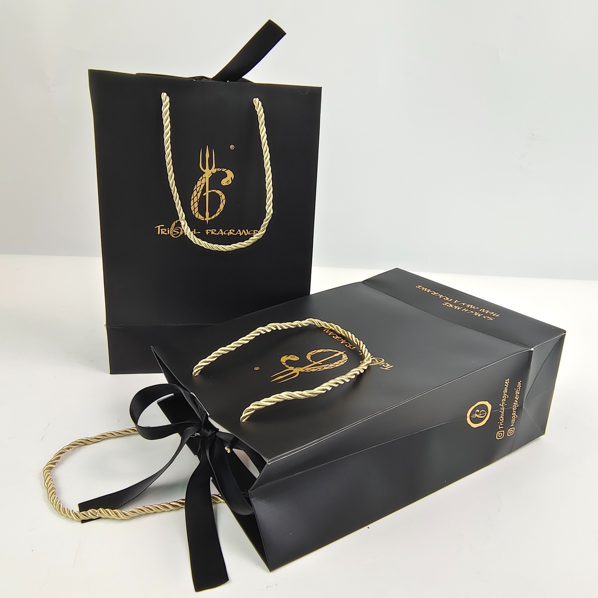 Black Paper Bag With gold stamping logo silver foil Recycled Brown Kraft Paper Bags craft Paper Shopping Bag