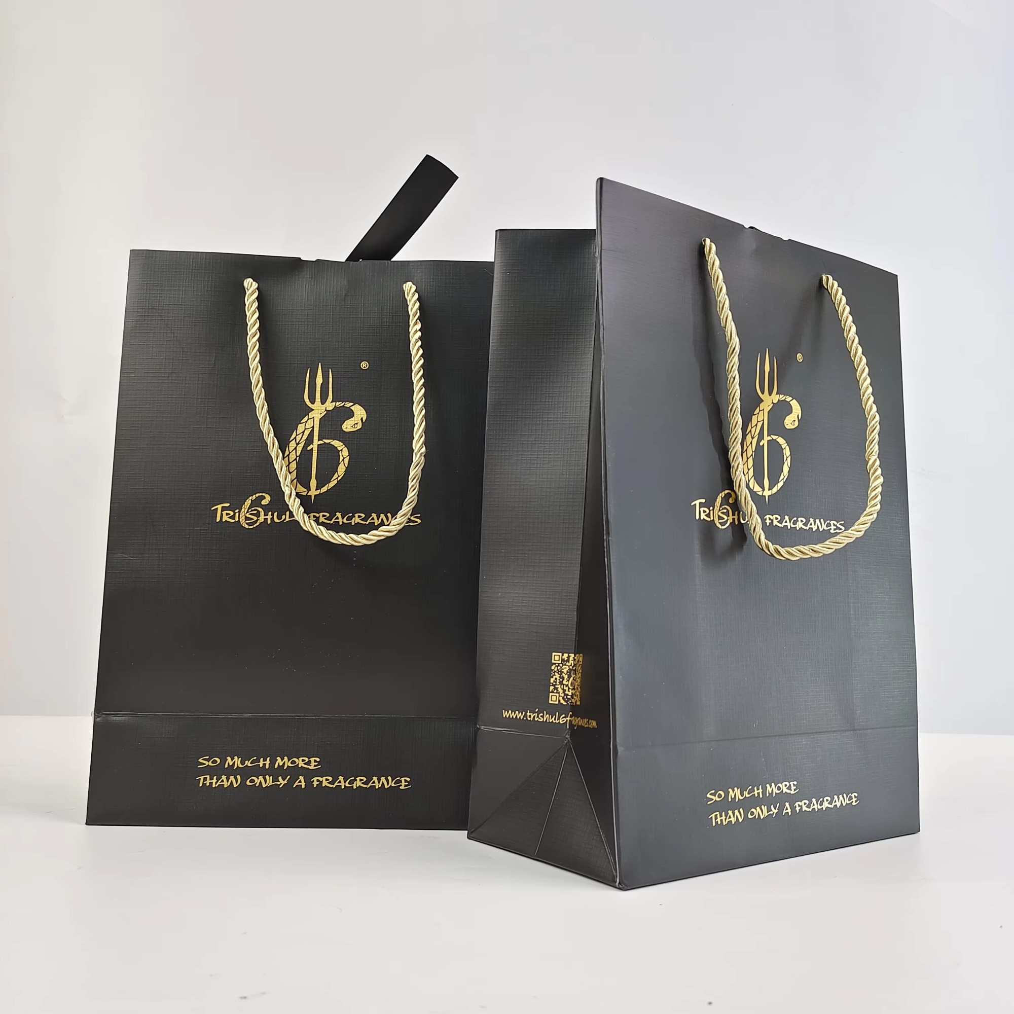 Black Paper Bag With gold stamping logo silver foil Recycled Brown Kraft Paper Bags craft Paper Shopping Bag