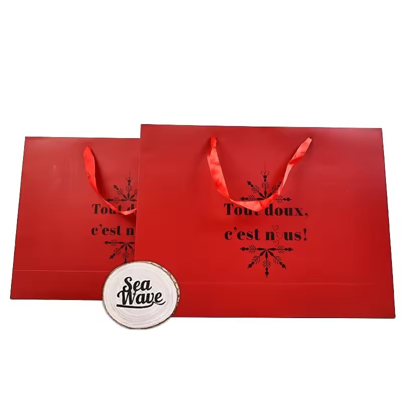 Fashion gift shopping packing Red paper bag with logo Business paper bag