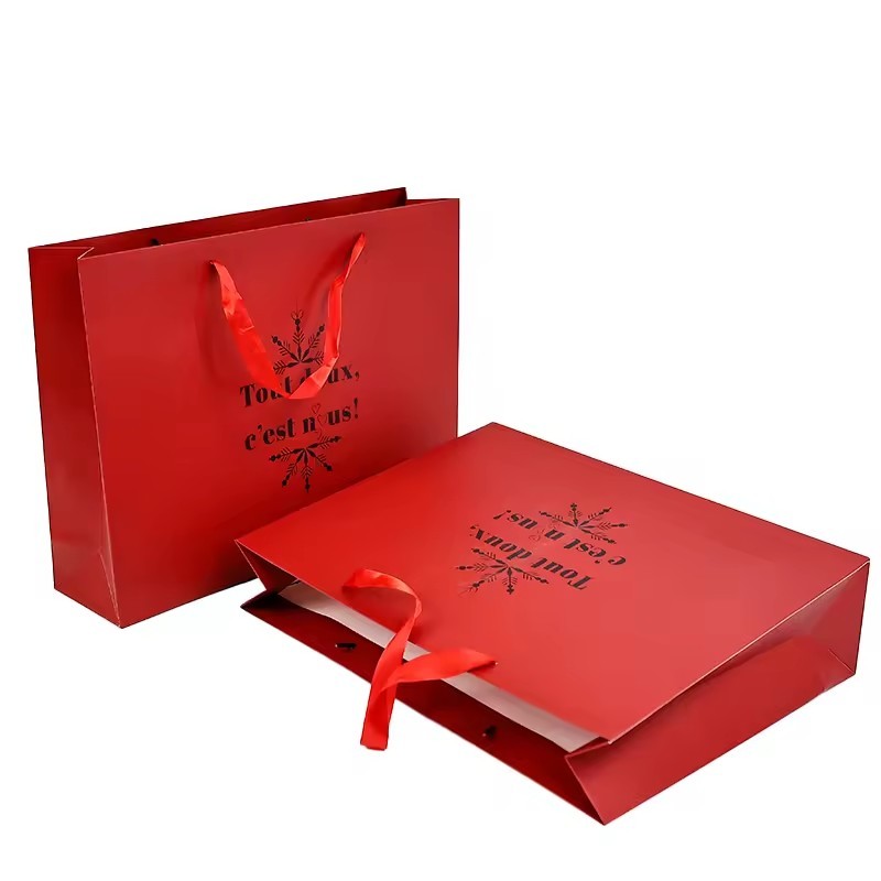 Fashion gift shopping packing Red paper bag with logo Business paper bag