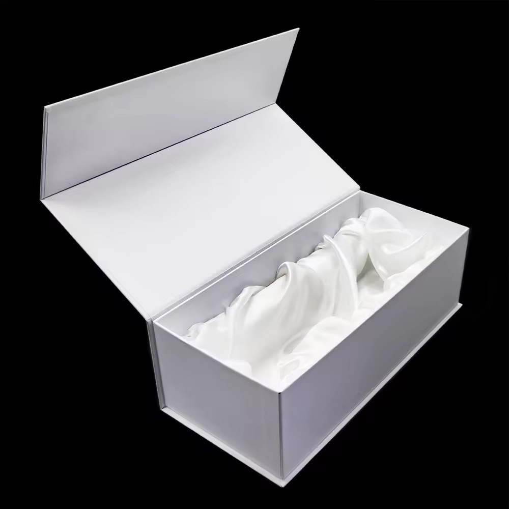 Luxury White Cardboard Paper Packaging Magnetic Lid Rigid Satin Gift Box