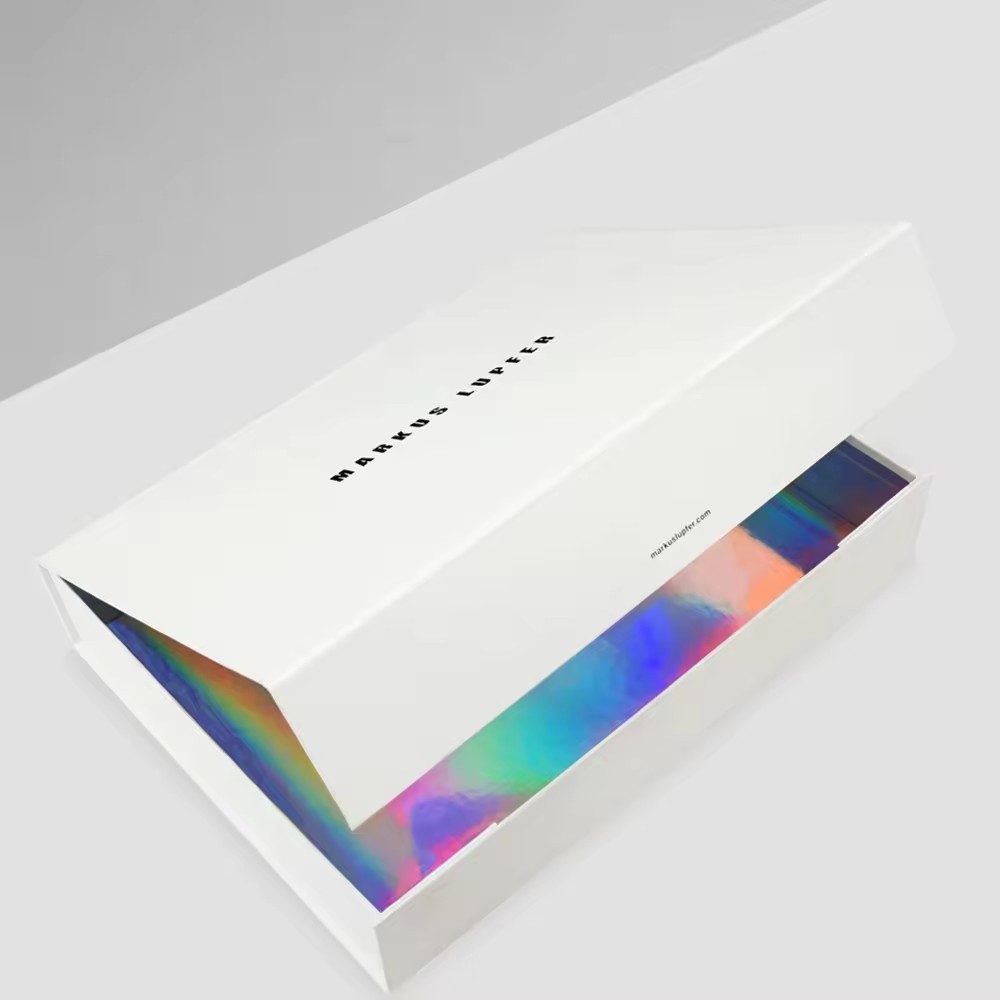 White Hard Case Cardboard Cosmetic Magnet Gift Packaging Box With Holographic Paper