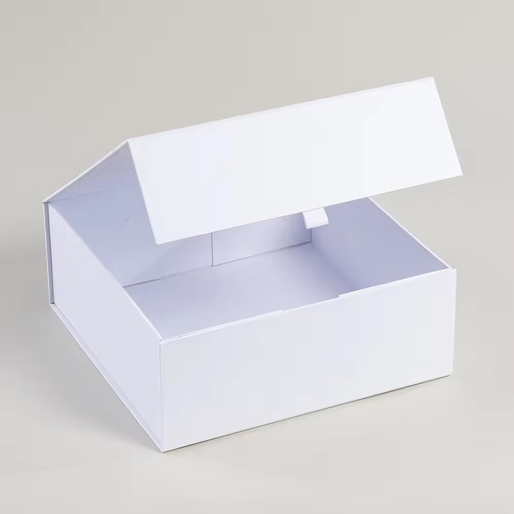 Magnetic Lid White Gift Box Rigid Packaging Gift Box With Custom Logo