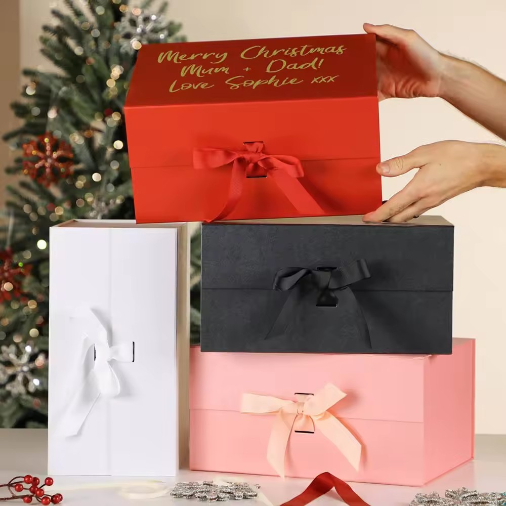 Luxury Red Cardboard Paper Packaging Magnetic Closure Folding Rigid Hamper Gift Box