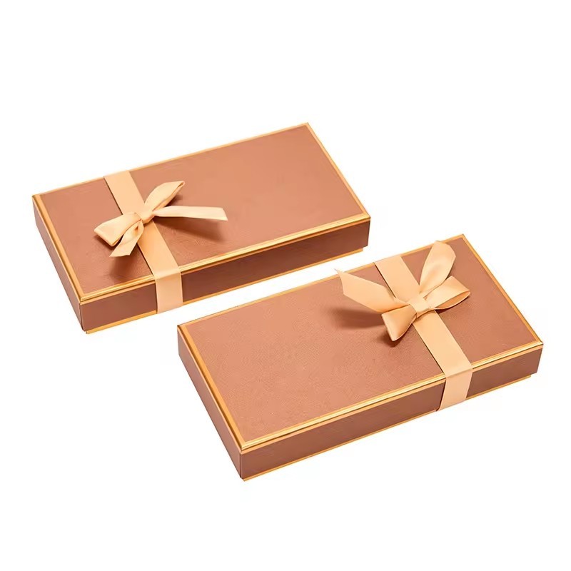 Luxury Chocolate Packaging Boxes Rigid Cardboard Gift Box for Food Stamp Printing for Chocolate Storage