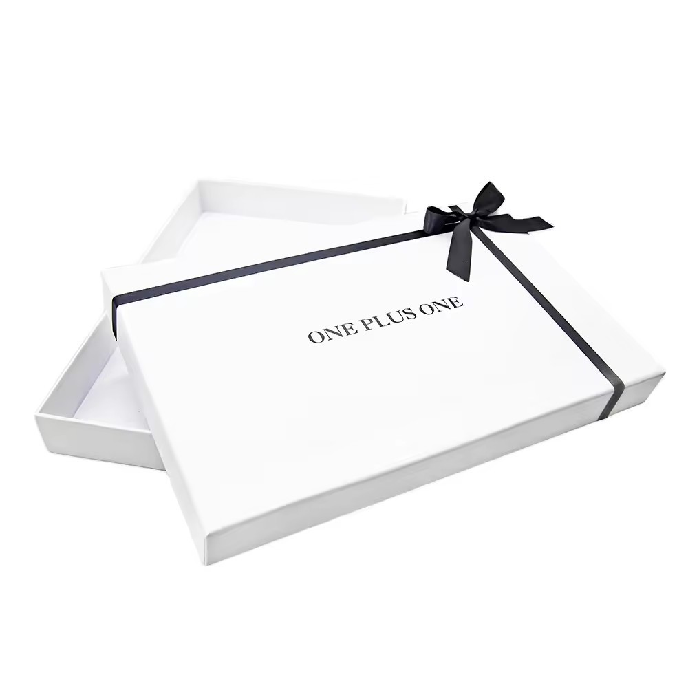 Luxury White Cardboard Paper Packaging Removable Lid Rigid Ribbon Gift Box