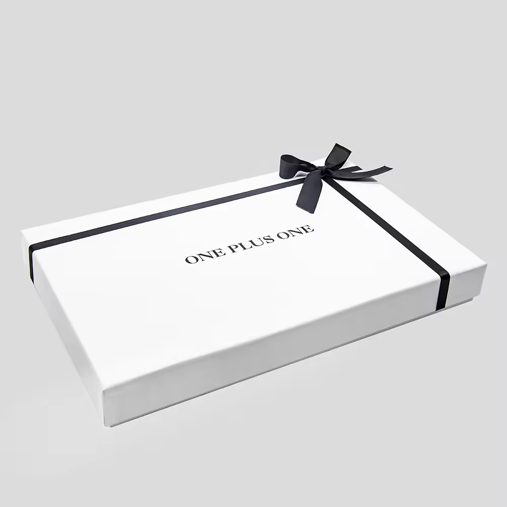 Luxury White Cardboard Paper Packaging Removable Lid Rigid Ribbon Gift Box